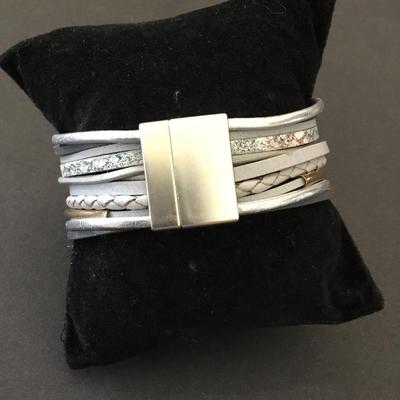 Super cute, magnetic faux, leather bracelet