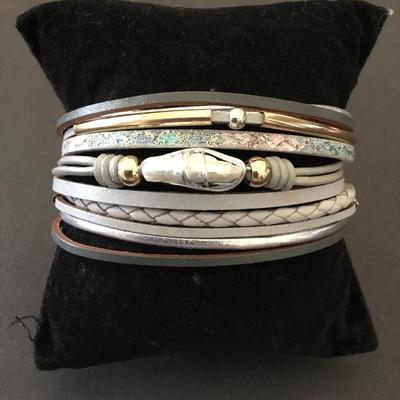 Super cute, magnetic faux, leather bracelet