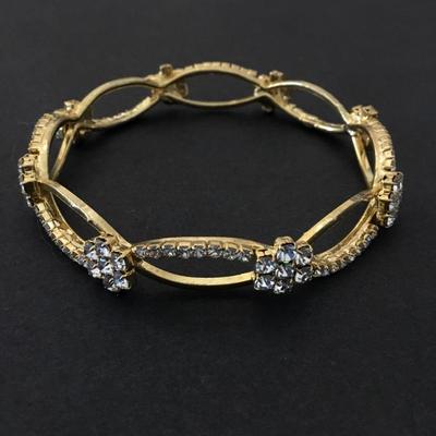 Beautiful, gold tone, flower, rhinestone bangle bracelet