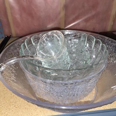 Fall decor & punch bowl