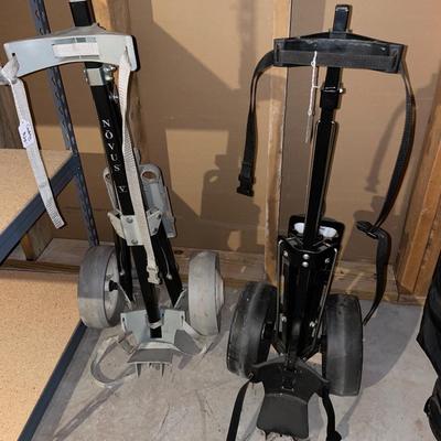 Men’s golf clubs and bag carriers