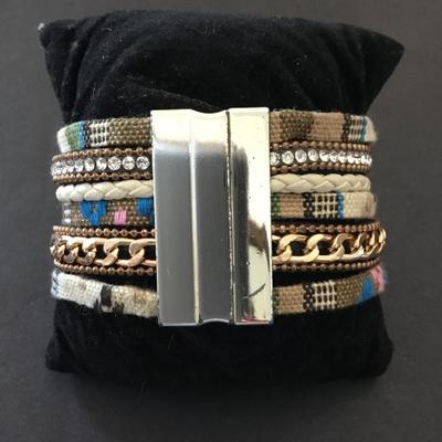 Cute magnetic bracelet