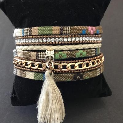 Cute magnetic bracelet