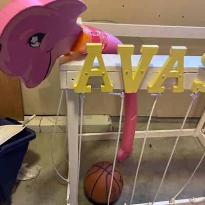 Zoo stuffed animal holder