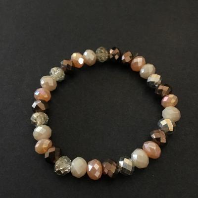 Beautiful peach glass bead stretch bracelet