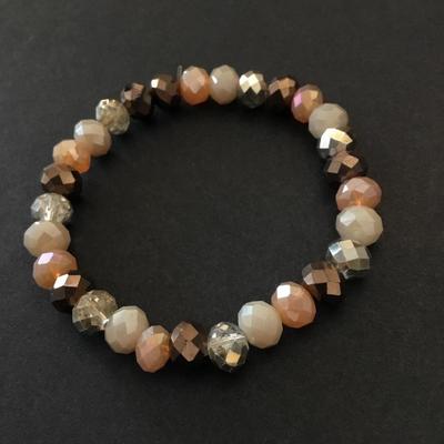 Beautiful peach glass bead stretch bracelet