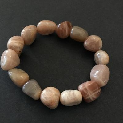 Beautiful, polished stone bead stretch bracelet