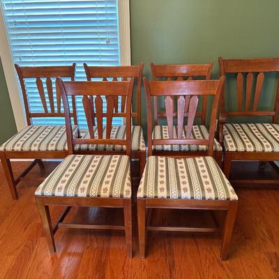Vintage Solid Wood Dining Table with 6 Matching Chairs and Two Leaves
