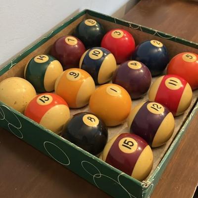 Vintage Aramith style 2 1/4 inch pool billiard balls set