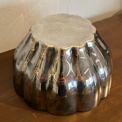 Vintage Webster Wilcox Oneida USA Silver Plated Bowl With Scalloped Edge 6.5” across and 3.25” high