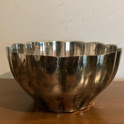 Vintage Webster Wilcox Oneida USA Silver Plated Bowl With Scalloped Edge 6.5” across and 3.25” high