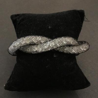 Black mesh, loose, crystal braided magnetic bracelet
