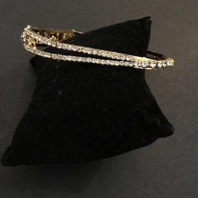 Beautiful Gold, toned rhinestone octagon shaped bracelet