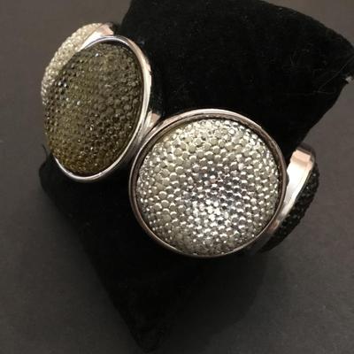 Cute stretch bracelet, silver toned