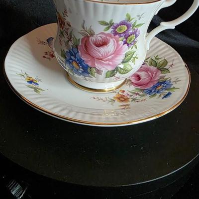 Vintage Lionheart England Fine Bone China Teacup & Saucer Set — Hand-Painted Floral Elegance with Gold Trim