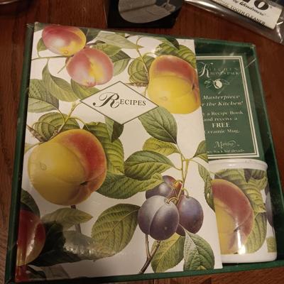 NEW/UNOPENED STOCKING STUFFERS?