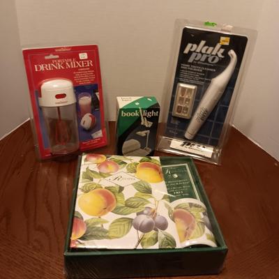 NEW/UNOPENED STOCKING STUFFERS?