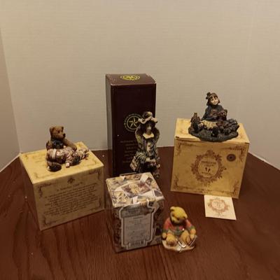 4 COLLECTIBLE FIGURES