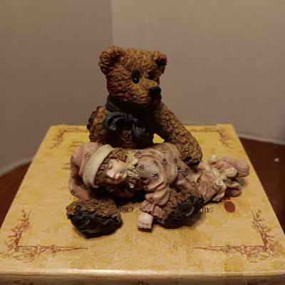 4 COLLECTIBLE FIGURES