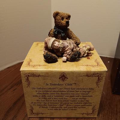 4 COLLECTIBLE FIGURES