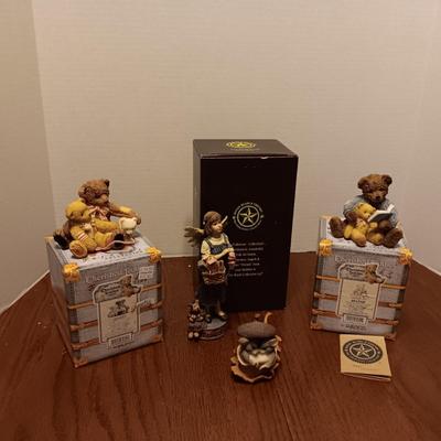 4 COLLECTIBLE FIGURES