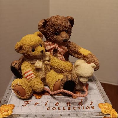 4 COLLECTIBLE FIGURES