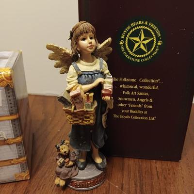 4 COLLECTIBLE FIGURES