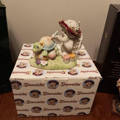 3 COLLECTIBLE FIGURES