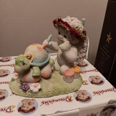 3 COLLECTIBLE FIGURES