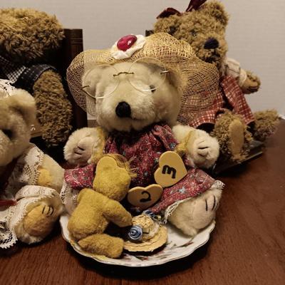 TEDDY BEAR BOOKENDS AND 2 OTHERS