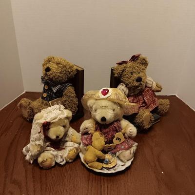 TEDDY BEAR BOOKENDS AND 2 OTHERS