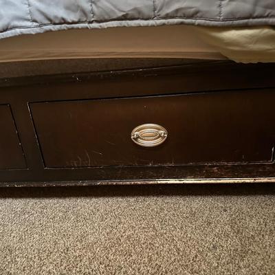 QUEEN SIZE BED FRAME WITH DRAWERS