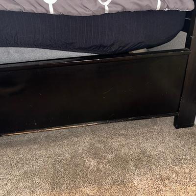 QUEEN SIZE BED FRAME WITH DRAWERS