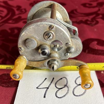 Pflueger Nobby Model 1963 Reel