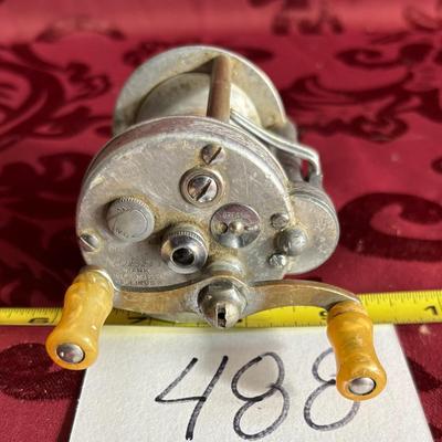 Pflueger Nobby Model 1963 Reel