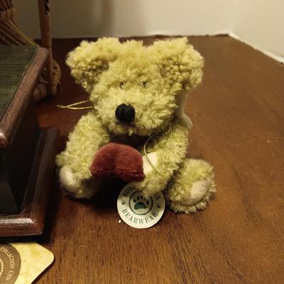 BOYDS BEARS AND MORE