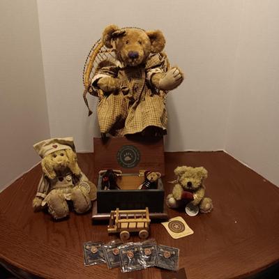 BOYDS BEARS AND MORE