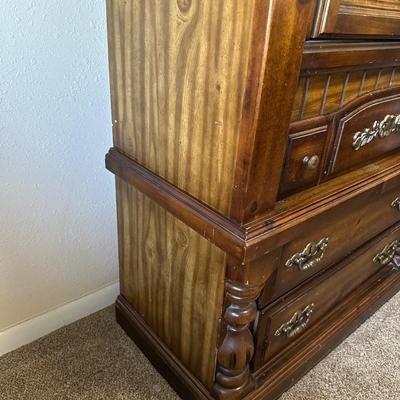 ARMOIRE WITH 4 DRAWERS AND 2 SHELVES
