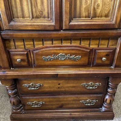 ARMOIRE WITH 4 DRAWERS AND 2 SHELVES