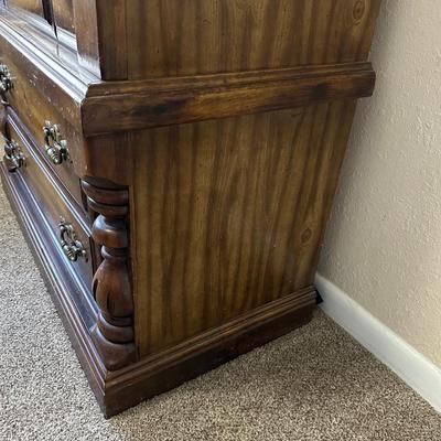 ARMOIRE WITH 4 DRAWERS AND 2 SHELVES