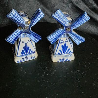 Vintage Delft Blue Windmill Salt & Pepper Shakers — Hand-Painted Dutch Ceramic Miniatures
