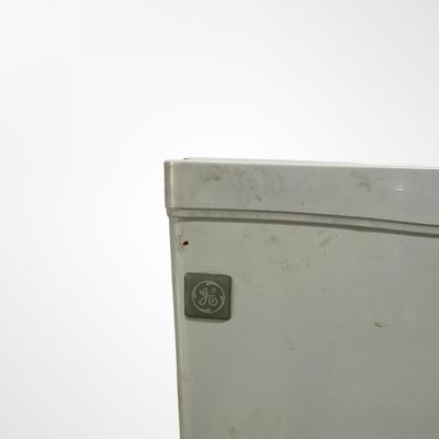 GE Compact Mini Refrigerator with Freezer Shelf