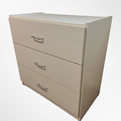 White Twin Daybed with Trundle and Matching Three-Drawer Chest