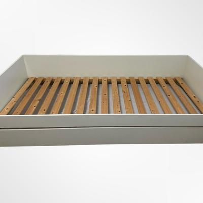 White Twin Daybed with Trundle and Matching Three-Drawer Chest