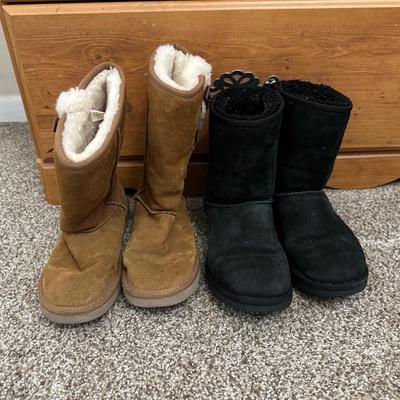 SIZE 6 LADIES BOOTS