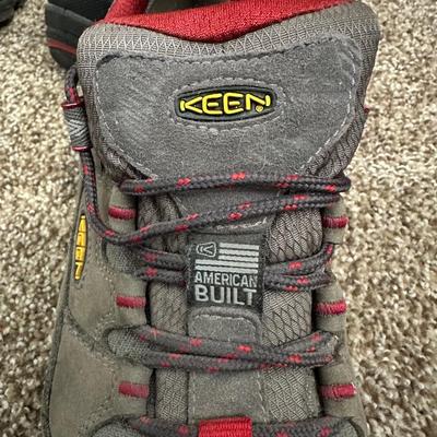 SIZE 6 SORREL BOOTS AND 8.5 KEEN SHOES