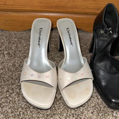 SIZE 6 HEELED BOOTS AND HEELS