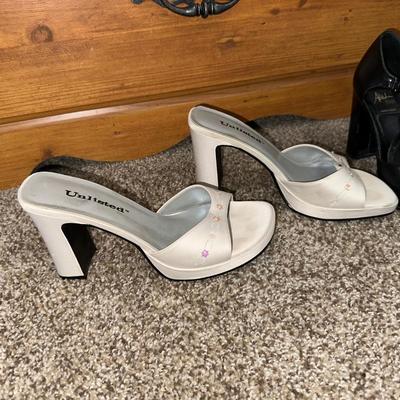 SIZE 6 HEELED BOOTS AND HEELS