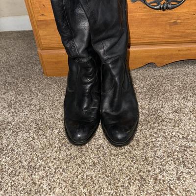 SIZE 6 HEELED BOOTS