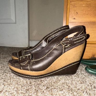 SIZE 6 HEELED LADIES SHOES